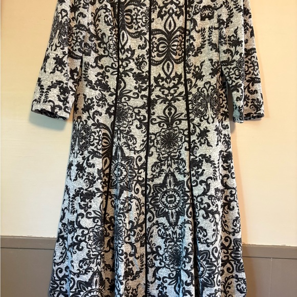 Danny & Nicole Black and White Floral Long Sleeve Dress - Picture 2 of 3